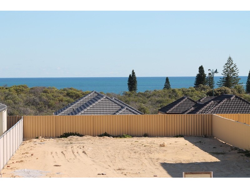 57 Blackpool Promenade, Iluka WA 6028