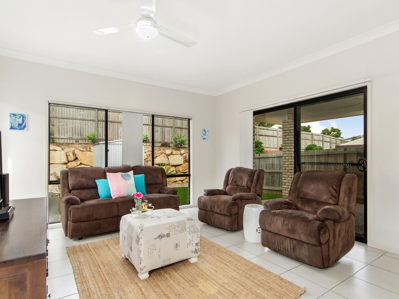 45 Sears Parade, North Lakes QLD 4509