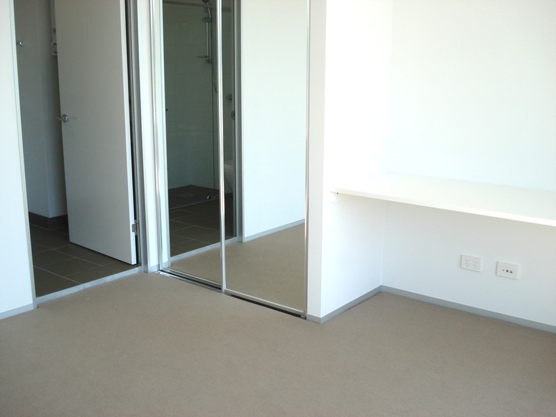 406/77 Jurgens Street, Woolloongabba QLD 4102