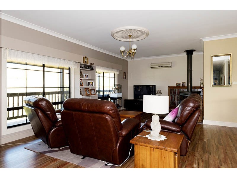98 Mountain View Road, Moruya NSW 2537
