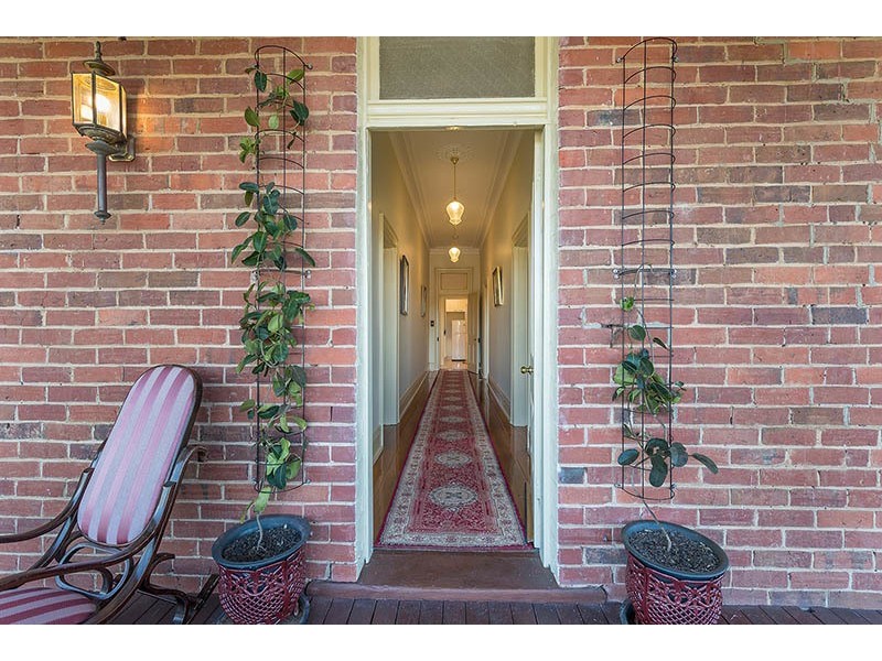 6 Park Street, Bairnsdale VIC 3875