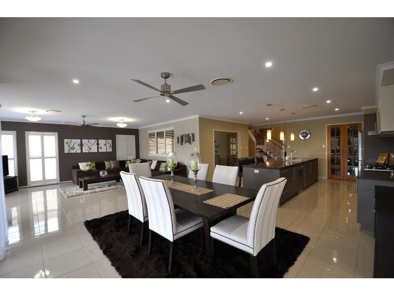 86 Corvus Drive, Cashmere QLD 4500