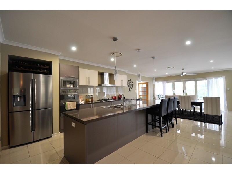 86 Corvus Drive, Cashmere QLD 4500