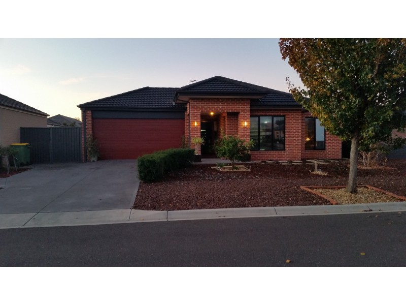 25  Westwood Grove, Pakenham VIC 3810