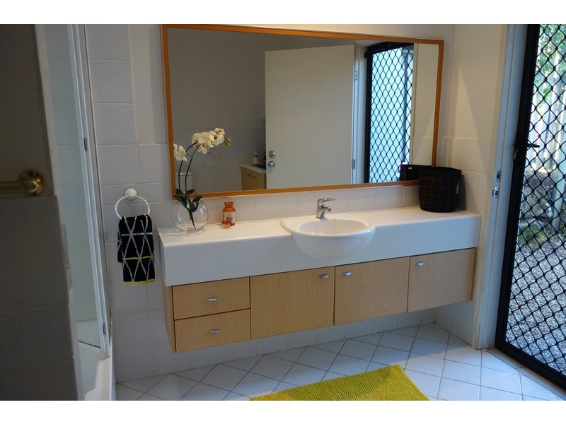 3 Nardoo Street, Robina QLD 4226