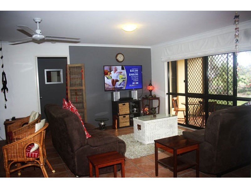 24 Chantelle Circuit, Coral Cove QLD 4670