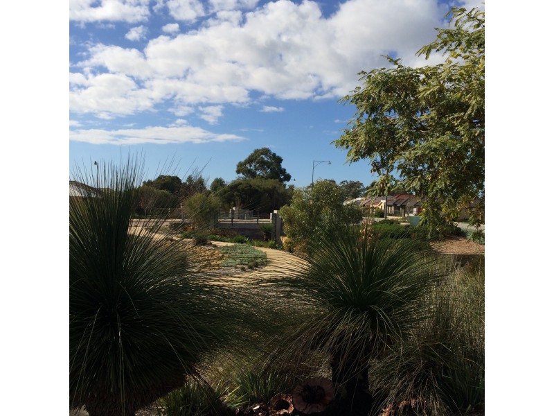 298 Wright Road, Harrisdale WA 6112