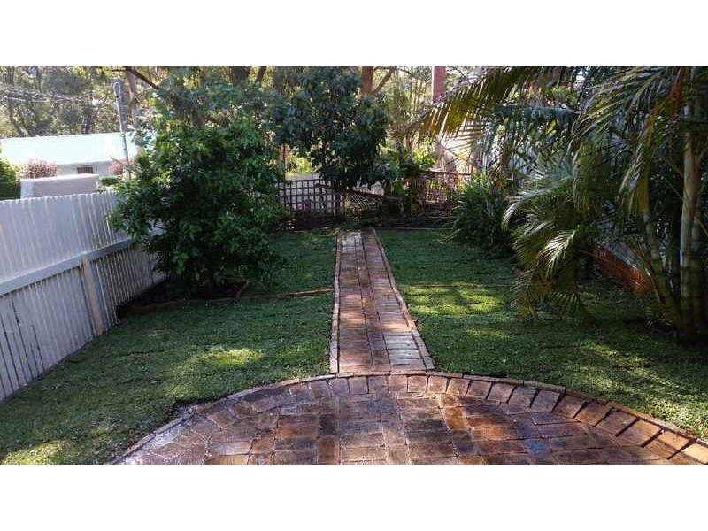 32 Garden Grove Parade, Adamstown Heights NSW 2289