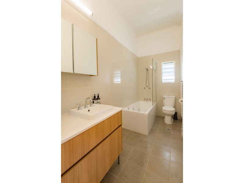 25 Queen Street, Parramatta Park QLD 4870