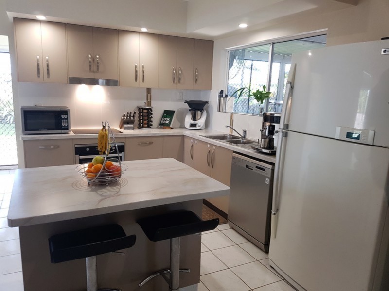 66 Glenrock Drive, Rasmussen QLD 4815