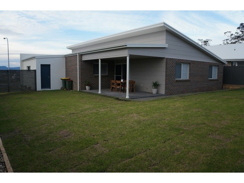 24 Wattlebird Road, South Nowra NSW 2541