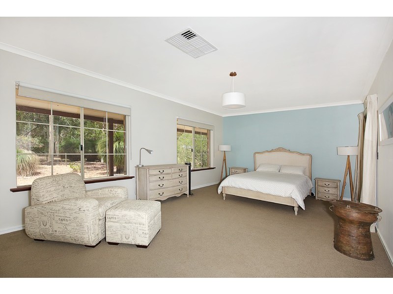2 Woodsong Close, Falcon WA 6210