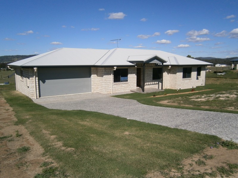 37 Nagle Cres, Hatton Vale QLD 4341