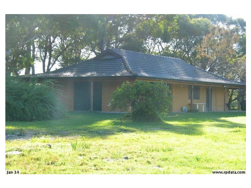 8 Coolamin Street, Wyee NSW 2259