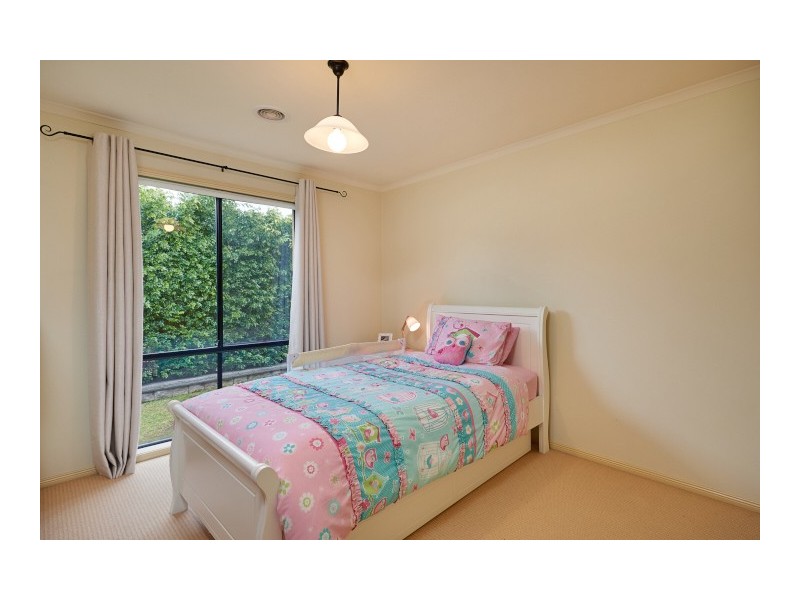 10 Yeomans Place, Kooringal NSW 2650