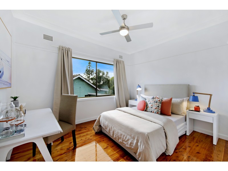 12 Ronald St, Campbelltown NSW 2560