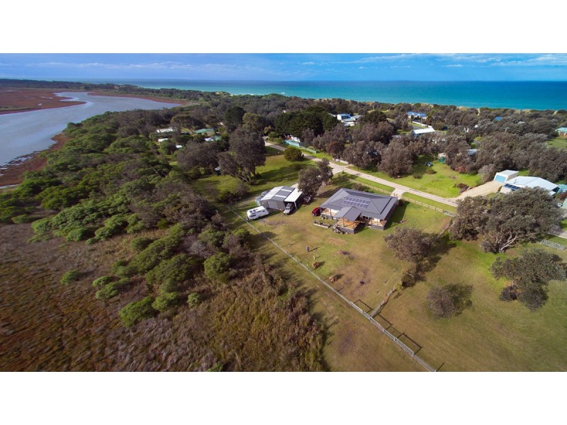 19 Mandalay Drive, The Honeysuckles VIC 3851