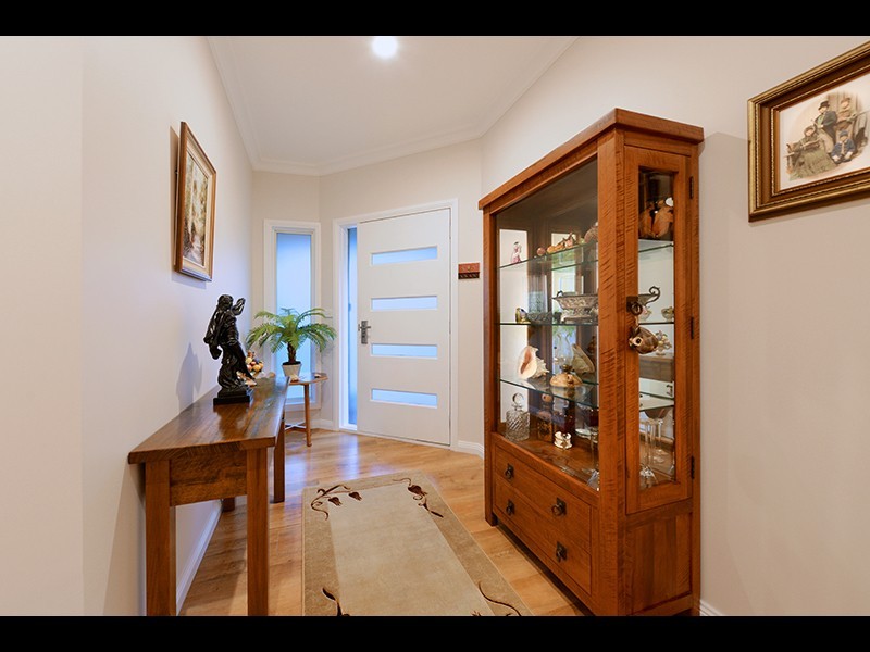19 Mandalay Drive, The Honeysuckles VIC 3851