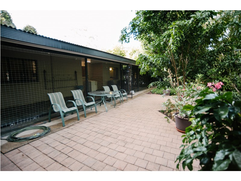 36 Chin Gong crt, Driver NT 0830