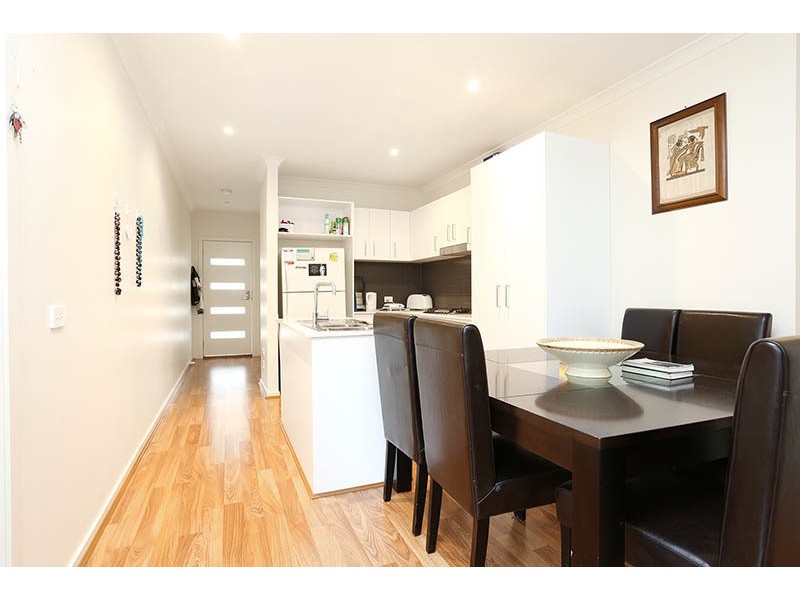 19 Versant Drive, Craigieburn VIC 3064