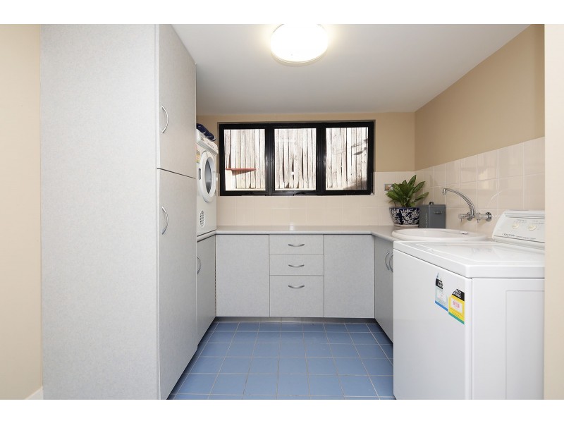 21 Unsworth St, Belmont QLD 4153