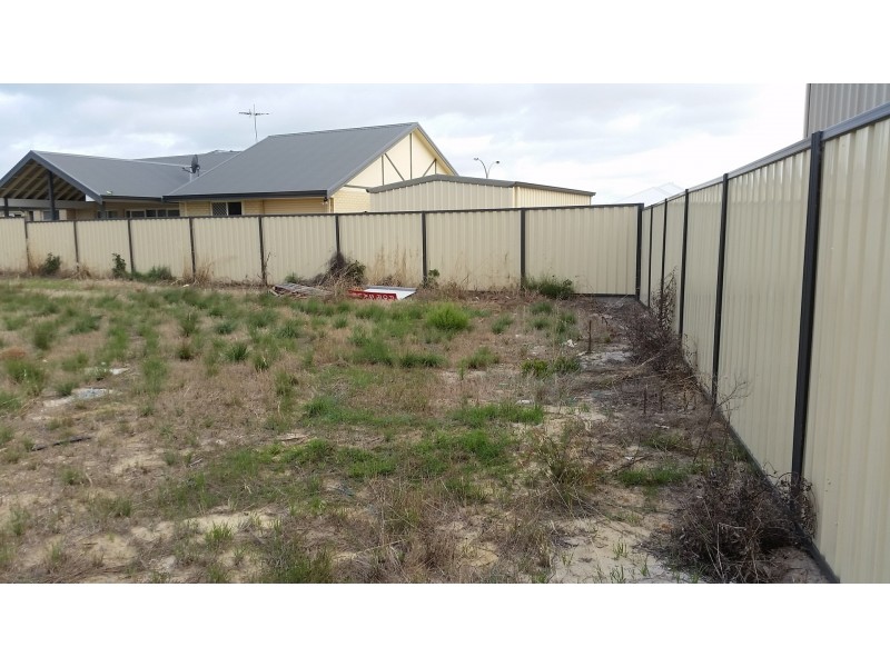 12 Moonlight Cres, Jurien Bay WA 6516