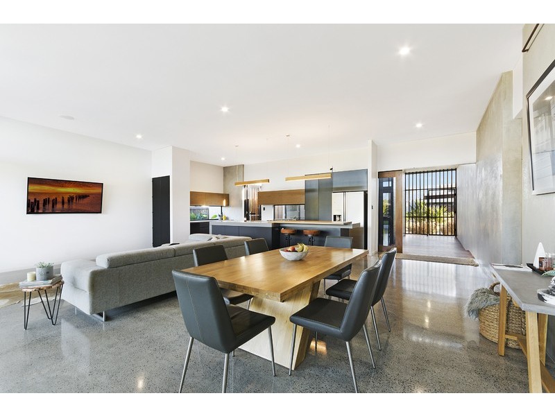 41  The Passage, Pelican Waters QLD 4551