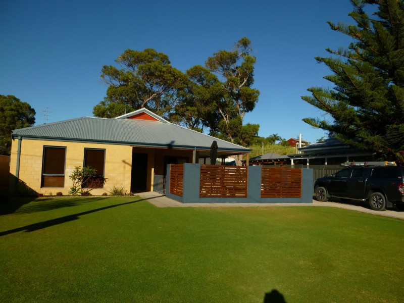 14 Partington Cres, Binningup WA 6233