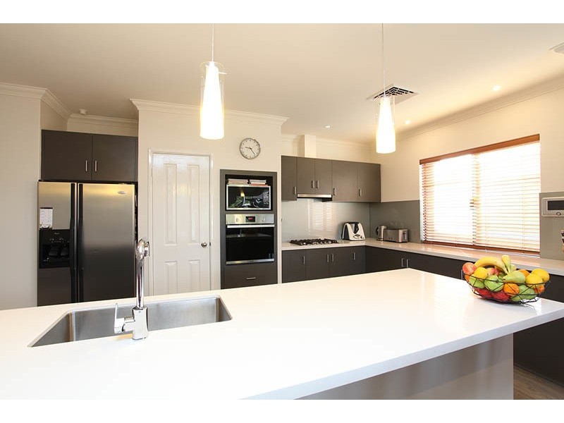 37 Conochie Crescent, Manning WA 6152
