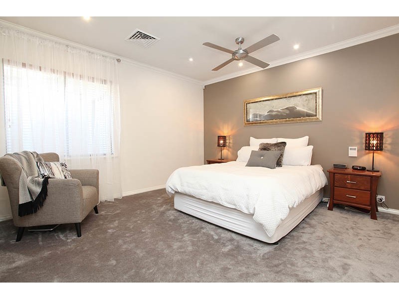 37 Conochie Crescent, Manning WA 6152