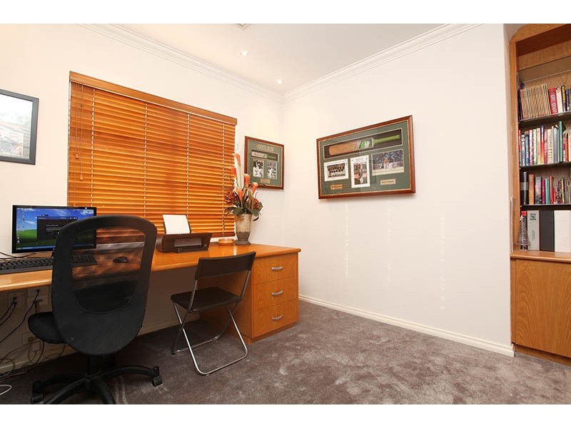 37 Conochie Crescent, Manning WA 6152