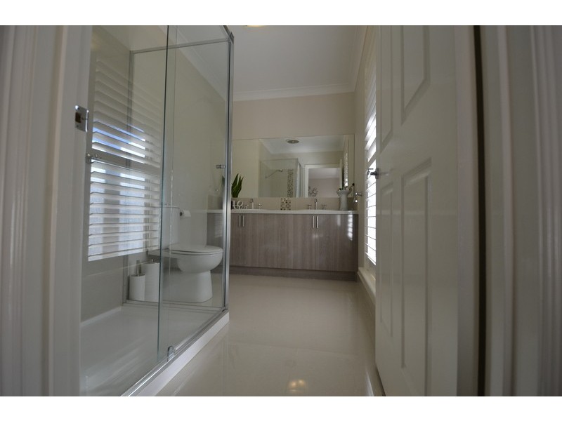 8 Liam Circuit, Beaconsfield VIC 3807