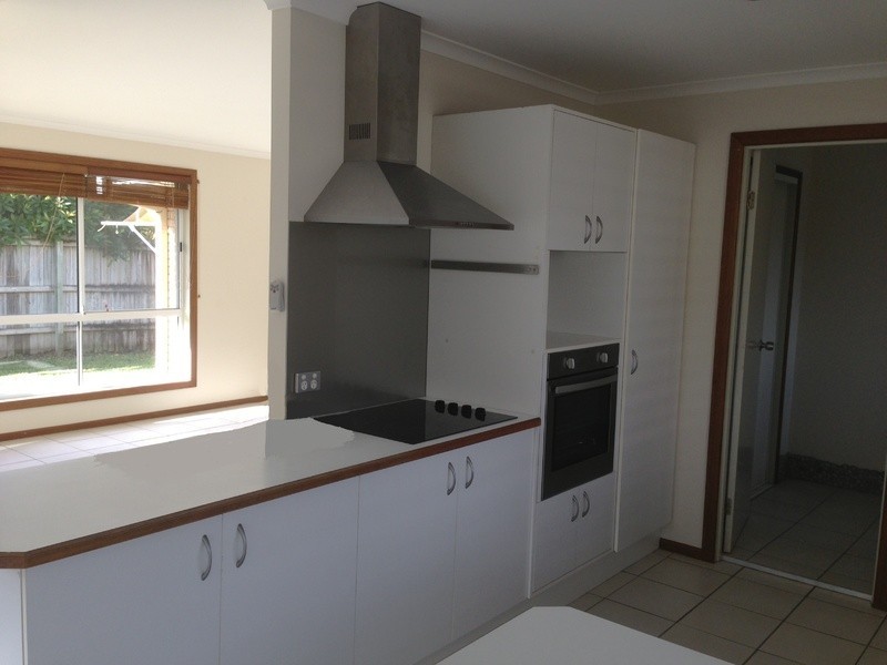 89 Southlake Drive, Varsity Lakes QLD 4227