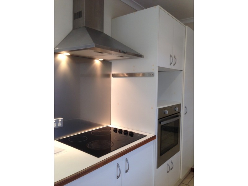 89 Southlake Drive, Varsity Lakes QLD 4227