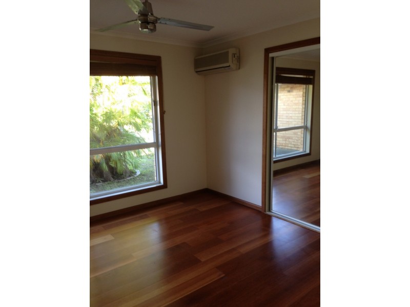 89 Southlake Drive, Varsity Lakes QLD 4227