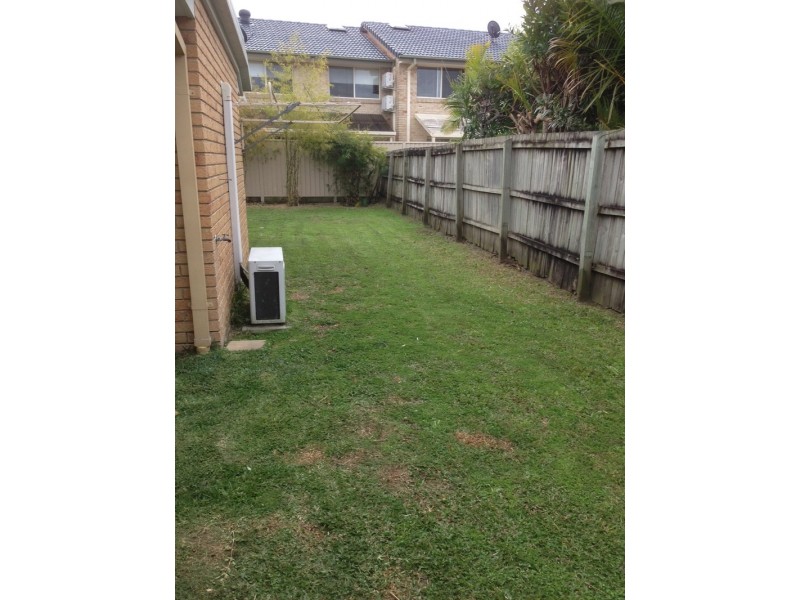 89 Southlake Drive, Varsity Lakes QLD 4227