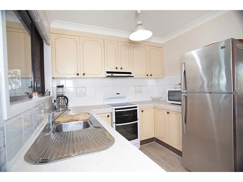 33 Minnamurra Road, Gorokan NSW 2263