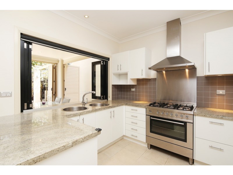 17 Burns Street, Indooroopilly QLD 4068