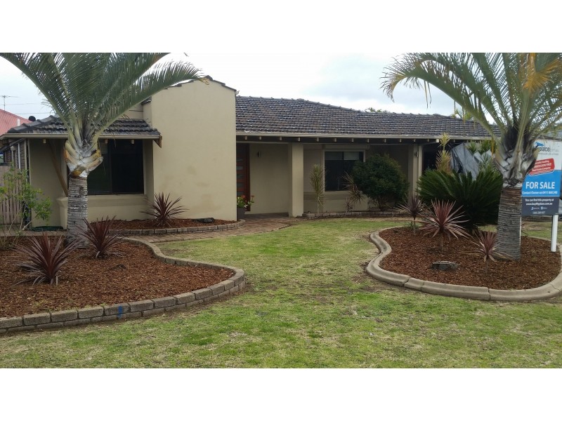 18 Marlowe Place, Munster WA 6166