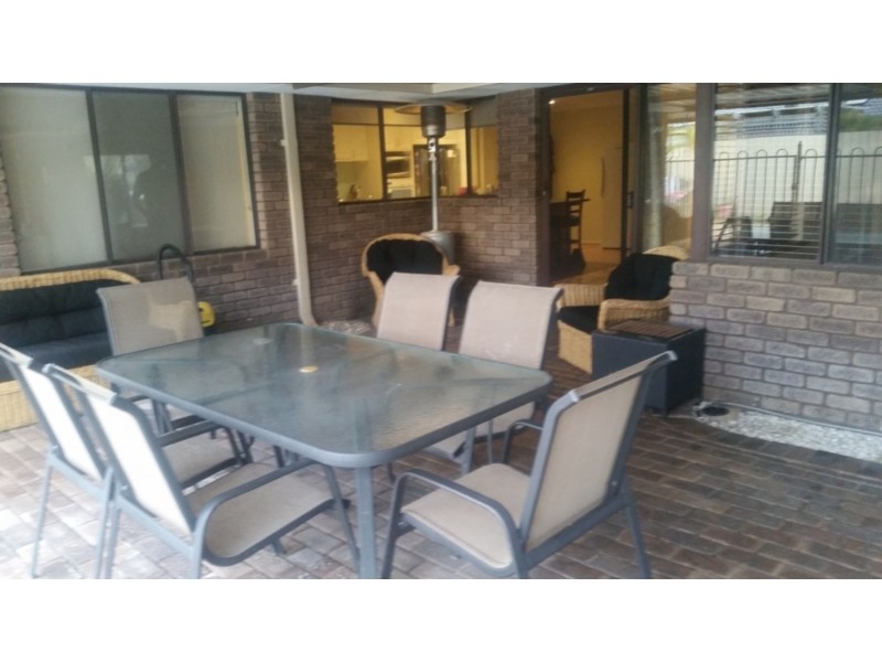 18 Marlowe Place, Munster WA 6166