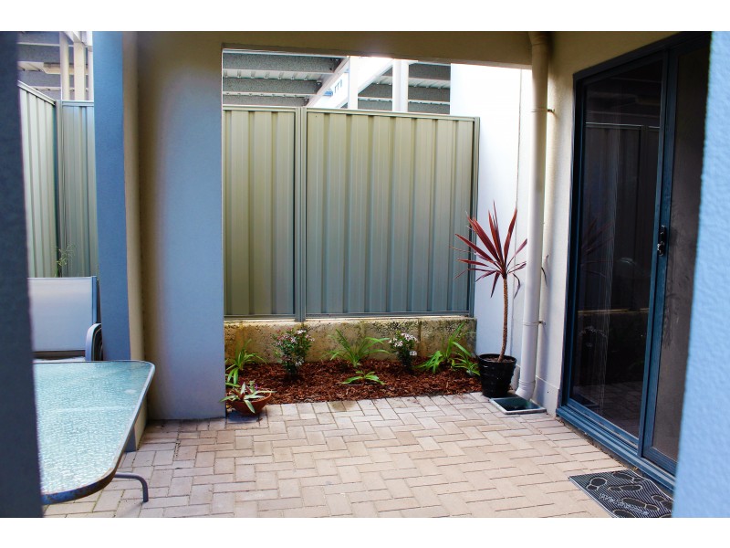 60/12 Citadel Way, Currambine WA 6028