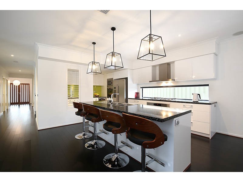 12 Sun Orchid Drive, Pakenham VIC 3810