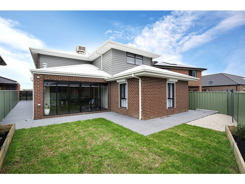 12 Sun Orchid Drive, Pakenham VIC 3810