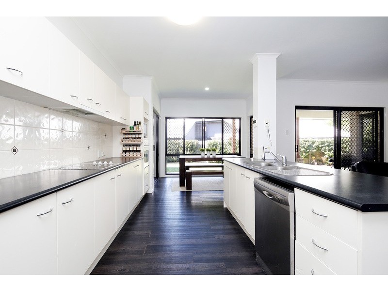 89 Oakview Circuit, Brookwater QLD 4300