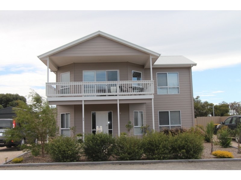 13 Wellington Drive, Port Julia SA 5575