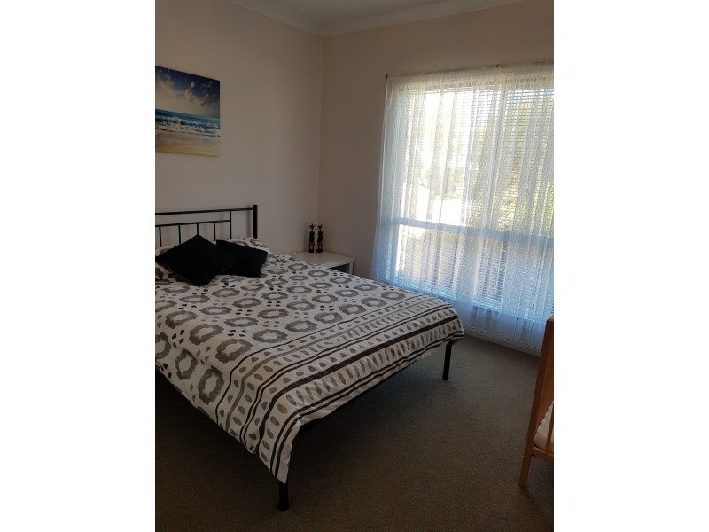 13 Wellington Drive, Port Julia SA 5575