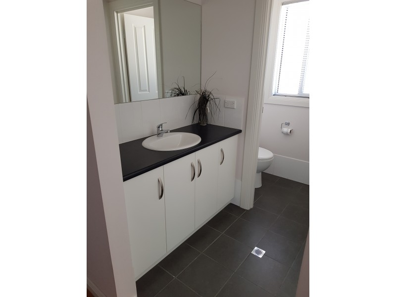 13 Wellington Drive, Port Julia SA 5575