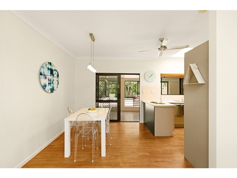 20 Banksia Street, Mooroobool QLD 4870