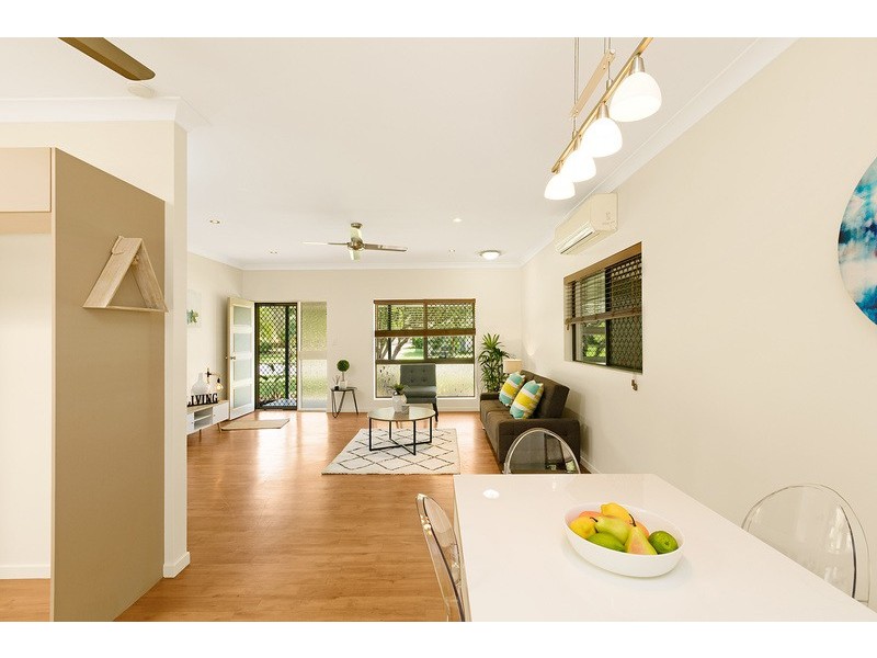 20 Banksia Street, Mooroobool QLD 4870