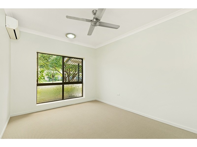 20 Banksia Street, Mooroobool QLD 4870